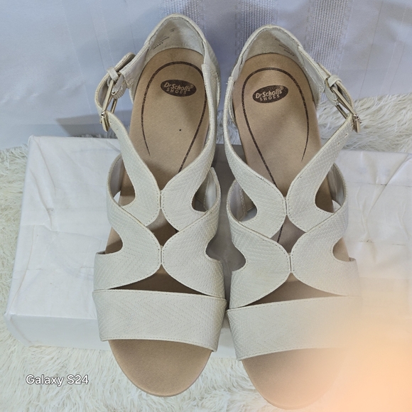 DR SCHOOL'S BAILEY FAUX LEATHER WEDGE SANDALS OYSTER SIZE 9 - Picture 4 of 14